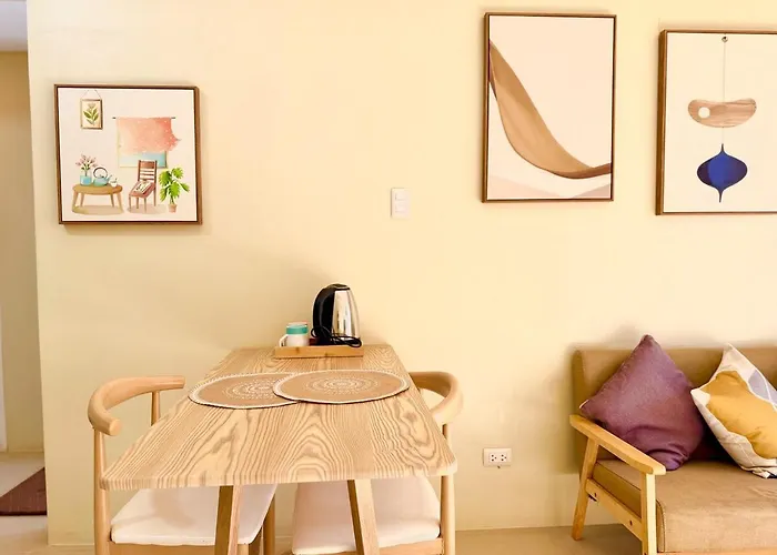 Bohemian Getaway 1 Bedroom By Livingroom *